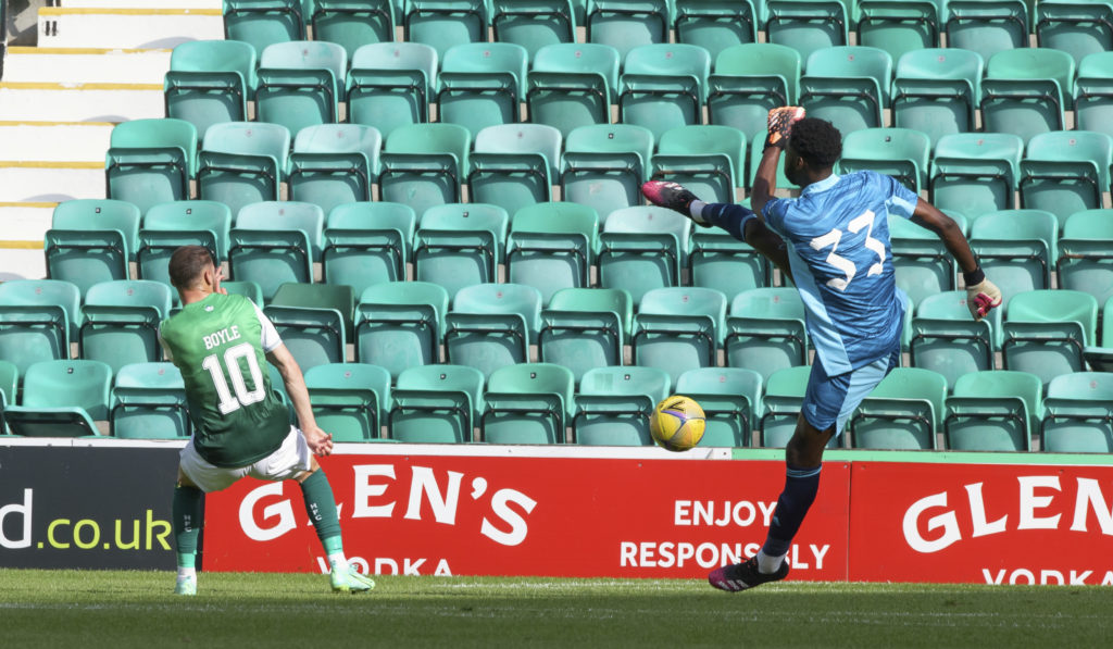 Hibernian v Arsenal - Pre-Season Friendly