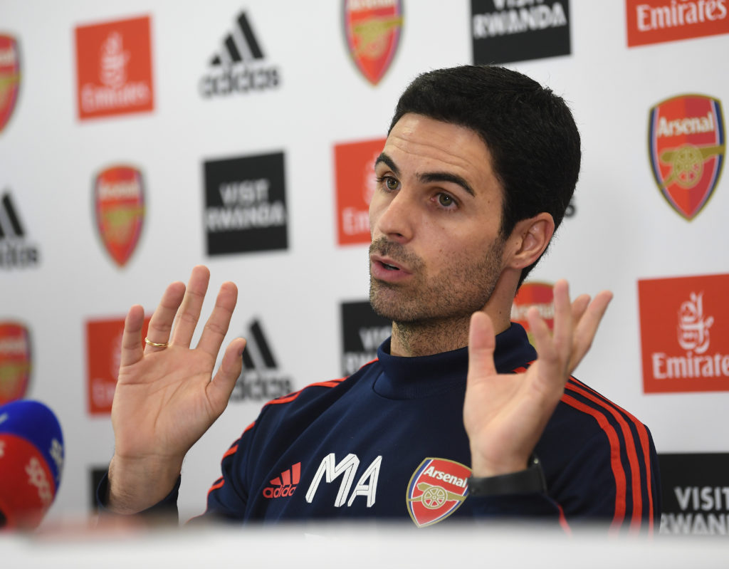 Lisandro Martinez called Arteta