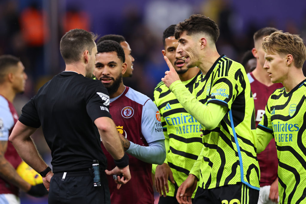 Aston Villa v Arsenal FC - Premier League