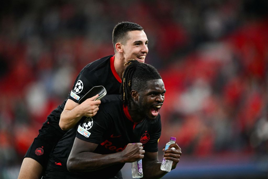 TOPSHOT-FBL-EUR-C1-BENFICA-SALZBURG
