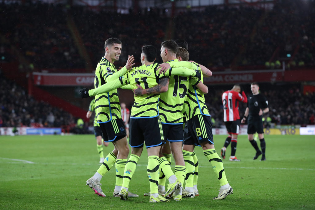 Arsenal players celebrate Gabriel Martinelli scoring vs Sheffield United in Premier League