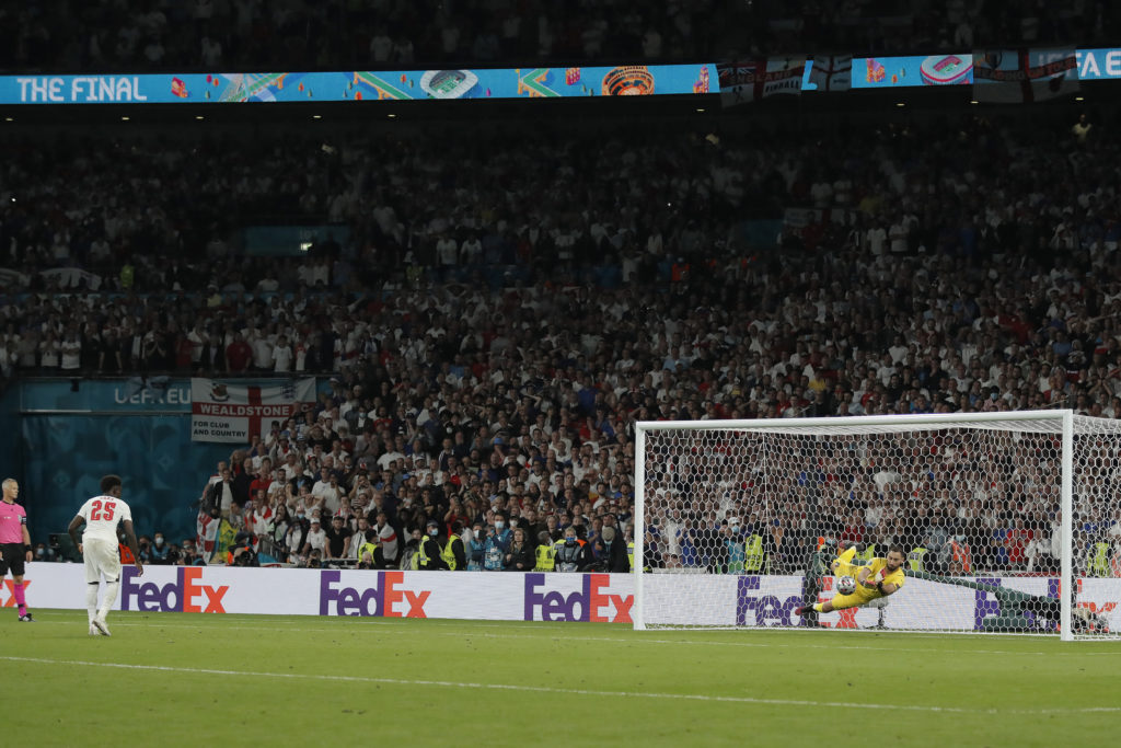 Arsenal winger Bukayo Saka misses penalty for England vs Italy in Euro 2020 final