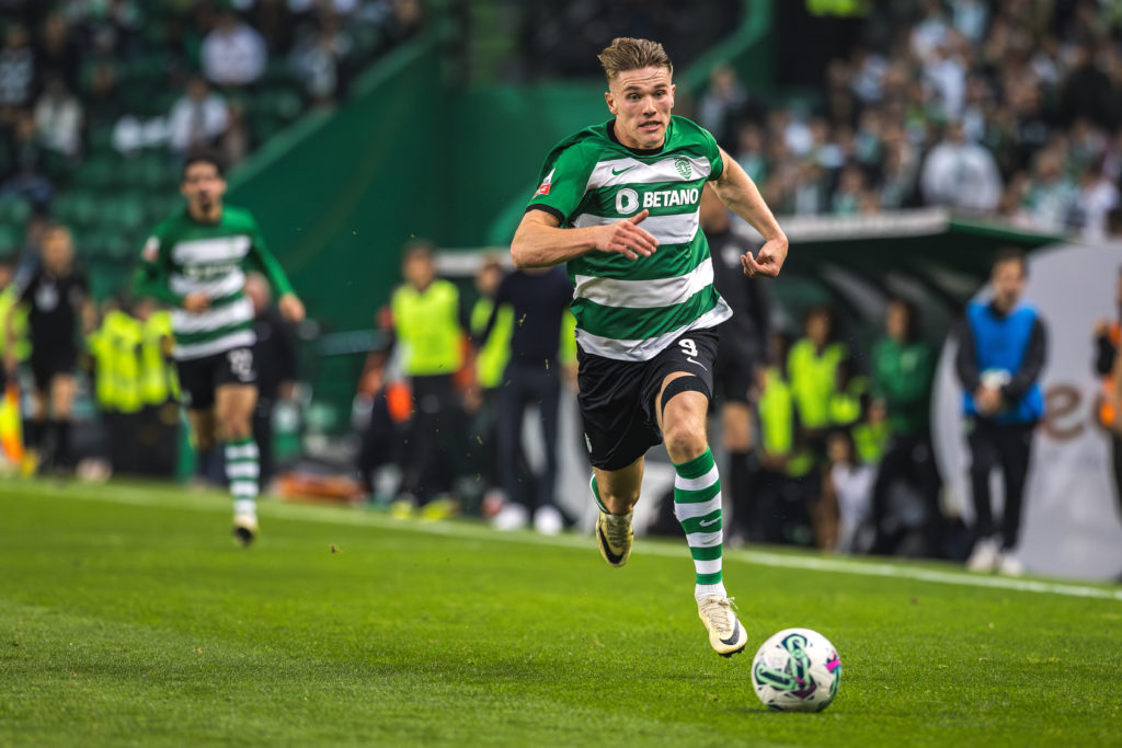 Viktor Gyokeres of Sporting CP in action during the Liga