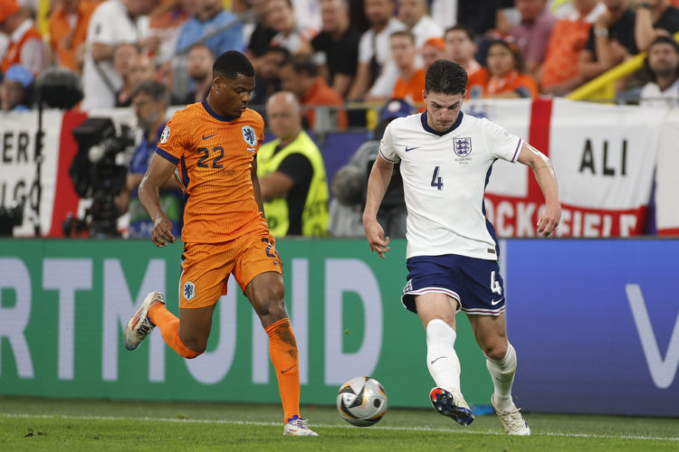 DORTMUND, 10-07-2024, BVB Stadium , European Football Championship Euro2024, Semi finals match no.50 between Netherlands and England. (L-R) Netherl...