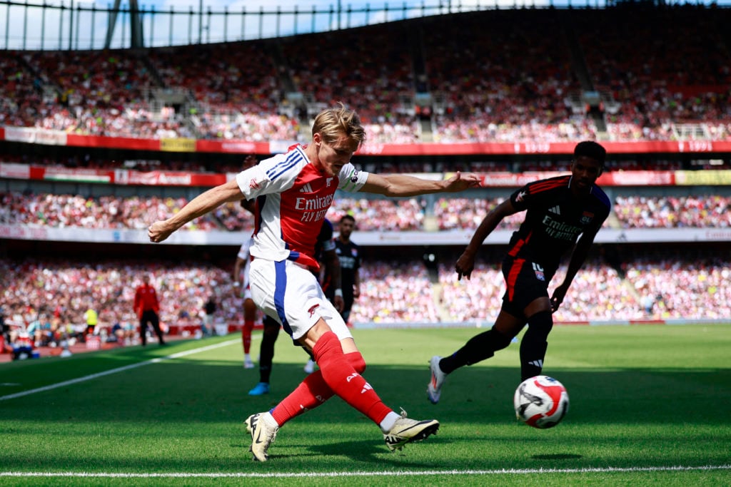 FBL-ENG-FRA-ARSENAL-LYON-FRIENDLY