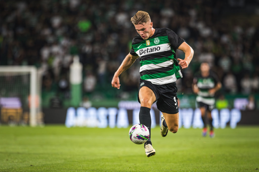 Viktor Gyokeres of Sporting CP in action during the Liga