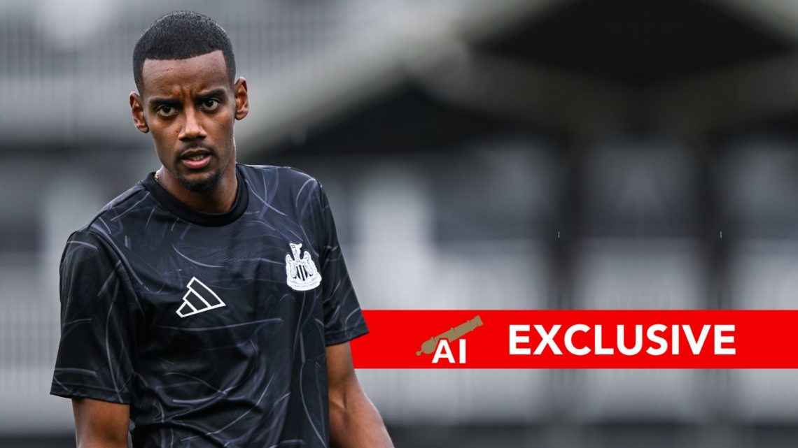 Alexander Isak of Newcastle United (14) warms up during the Premier League match between Fulham FC and Newcastle United FC at Craven Cottage.