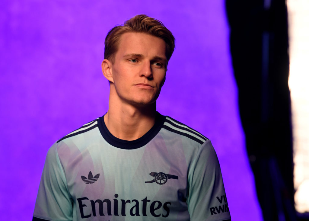 Behind the Scenes of Arsenal 2024-25 3rd kit Photoshoot