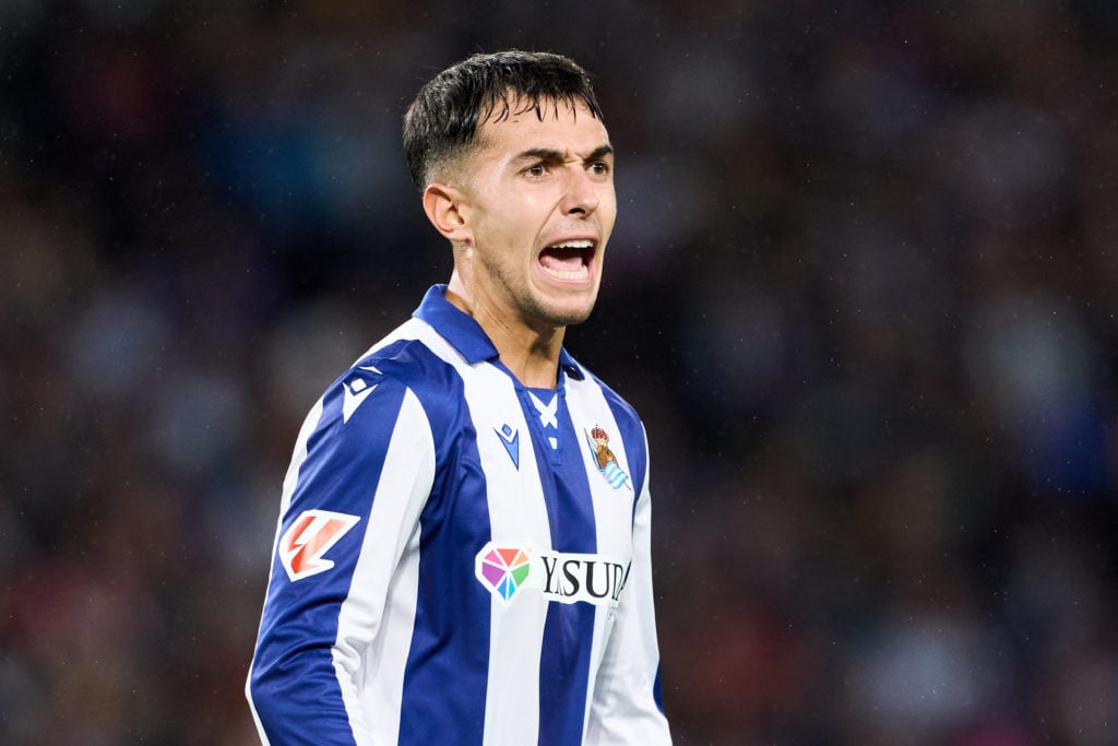 Martin Zubimendi shouts instructions at his Real Socidead teammates