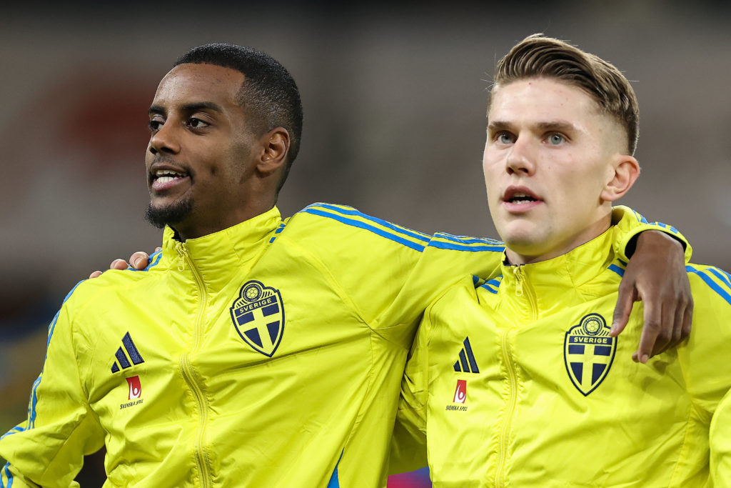 Viktor Gyokeres and Alexander Isak before a Sweden game