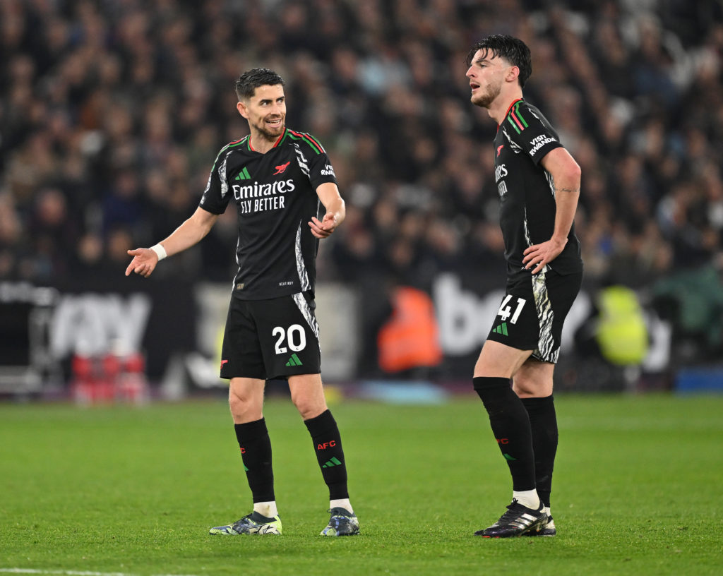 Jorginho speaking to Declan Rice during an Arsenal game