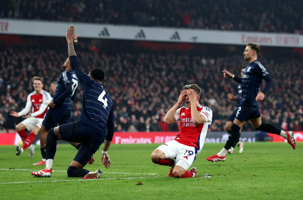 Arsenal FC v Aston Villa FC - Premier League