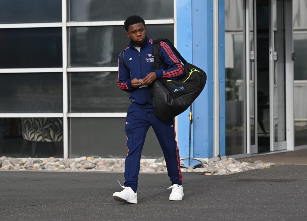 Arsenal Board the Team Flight for Dubai Training Camp