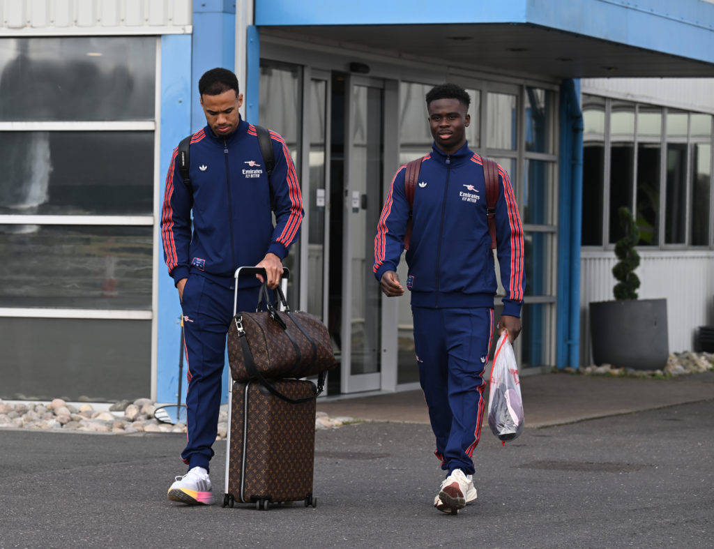Arsenal Board the Team Flight for Dubai Training Camp