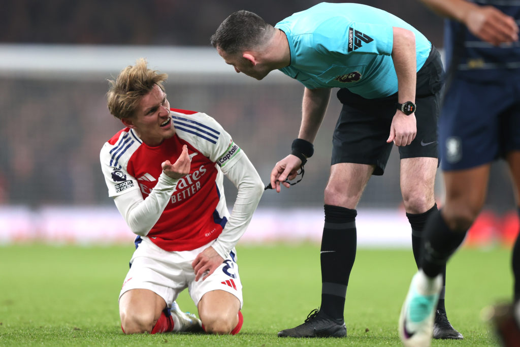 Arsenal FC v Aston Villa FC - Premier League