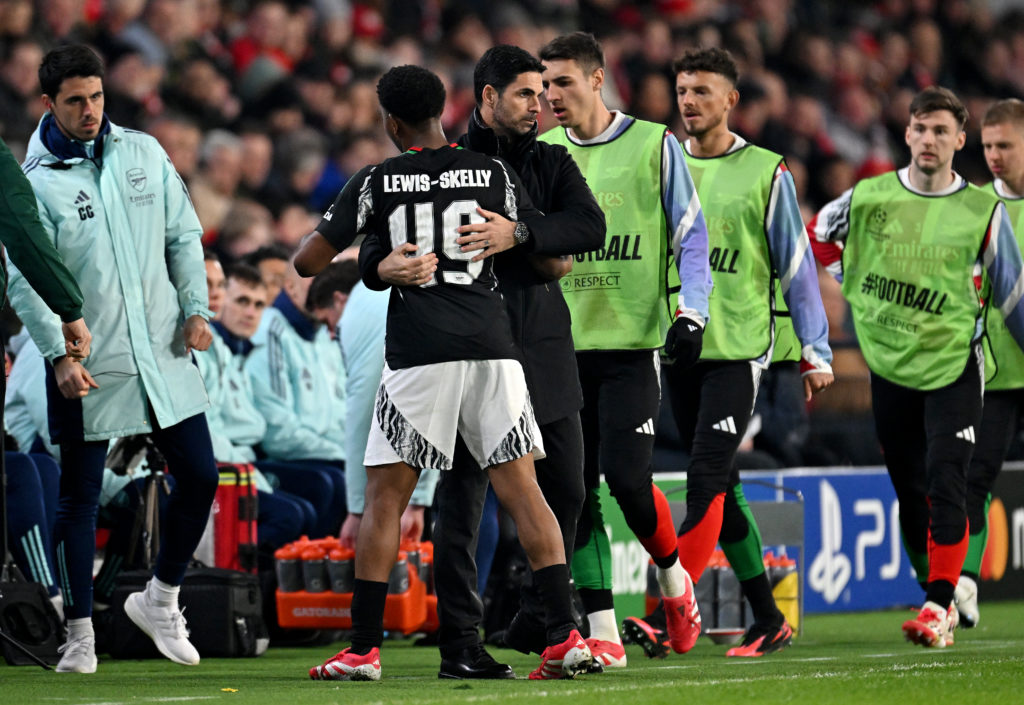 PSV Eindhoven v Arsenal FC - UEFA Champions League 2024/25 Round of 16 First Leg