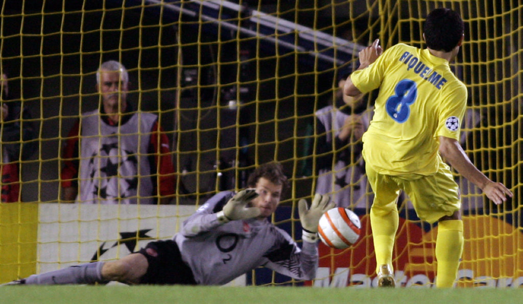 Arsenal's German goalkeper Jens Lehmann