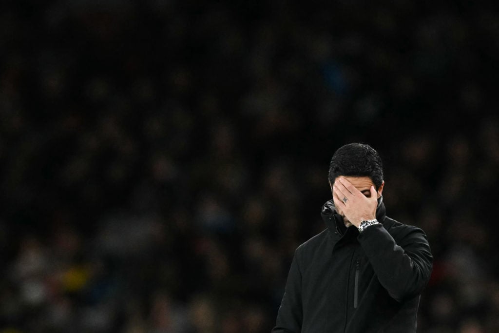 TOPSHOT-FBL-EUR-C1-ARSENAL-PSV