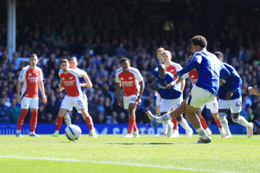 Everton FC v Arsenal FC - Premier League