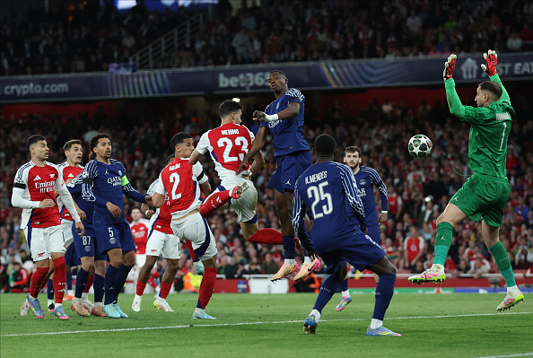 Arsenal FC v Paris Saint-Germain - UEFA Champions League 2024/25 Semi Final First Leg