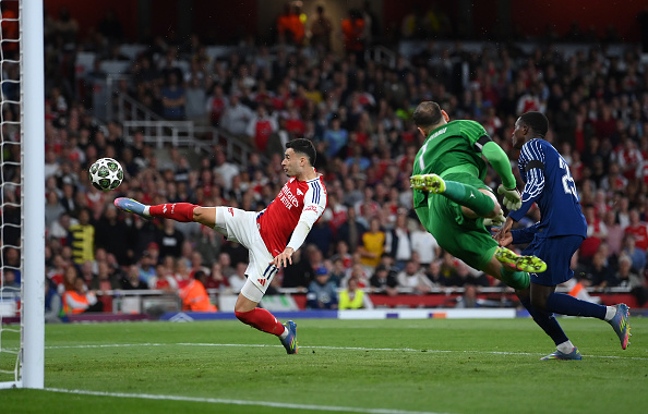 Arsenal FC v Paris Saint-Germain - UEFA Champions League 2024/25 Semi Final First Leg