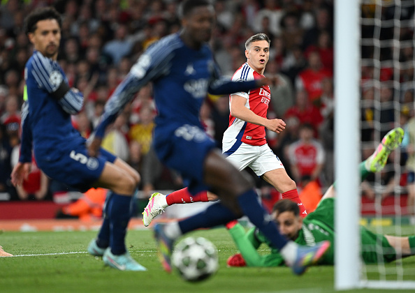 Arsenal FC v Paris Saint-Germain - UEFA Champions League 2024/25 Semi Final First Leg