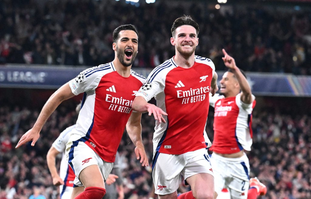 Arsenal players celebrate
