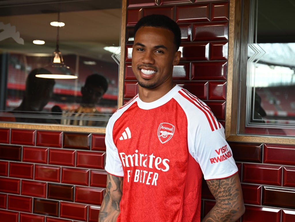 Gabriel Magalhaes poses in the Arsenal Season 2025-26 Home Kit Shoot.