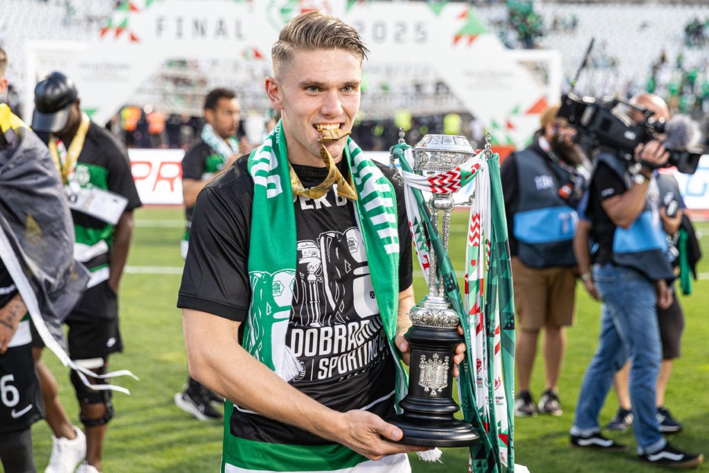 Goal scorer Viktor Gyokeres of Sporting CP celebrates with