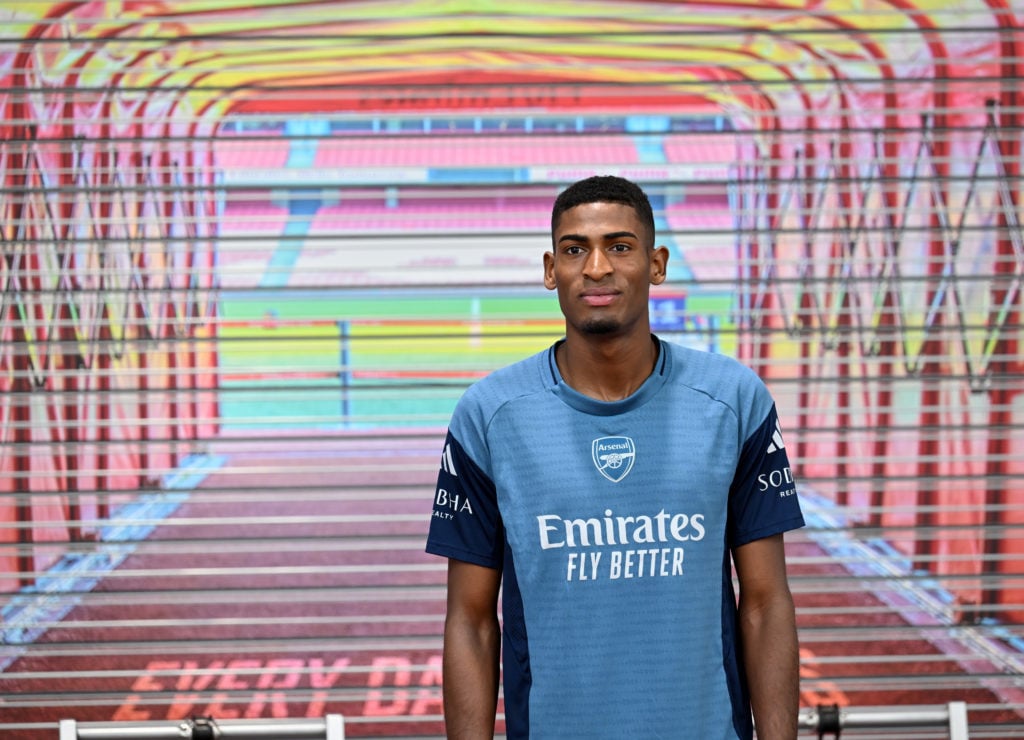 Cristhian Mosquera stands in front of the tunnel at the Emirates Stadium.
