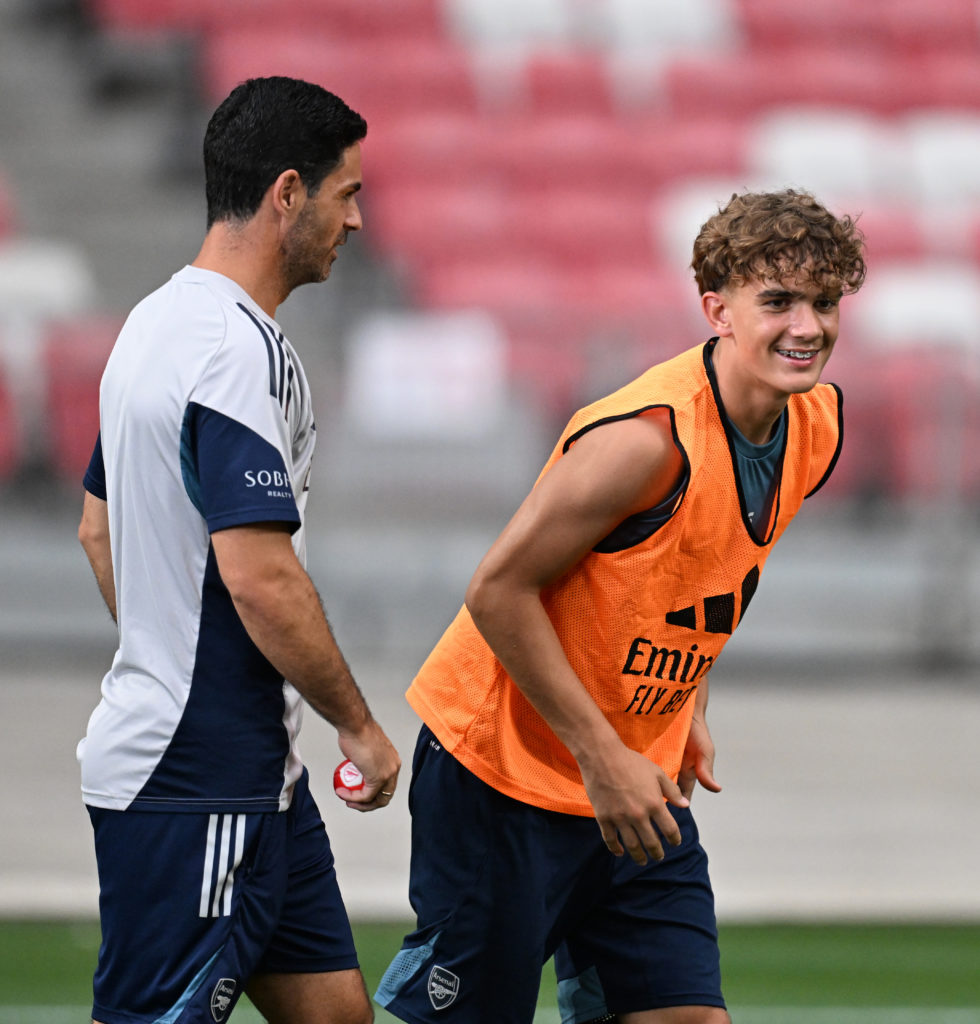 Mikel Arteta with Max Dowman during an Arsenal Training Session on the Pre-Season Tour.
