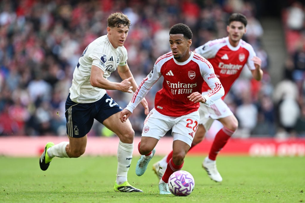 Ethan Nwaneri runs with the ball during Arsenal vs Nottingham Forest