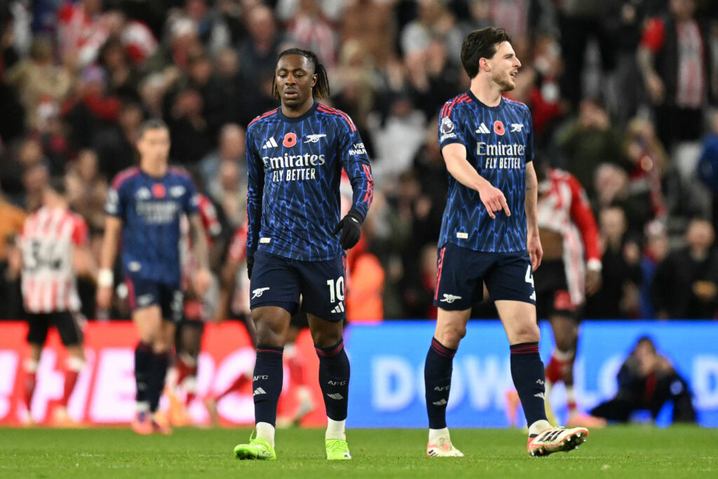 Arsenal's English midfielder #10 Eberechi Eze (L) and Arsenal's English midfielder #41 Declan Rice (R) react after Sunderland scored the opening goal during the English Premier League football match between Sunderland and Arsenal.