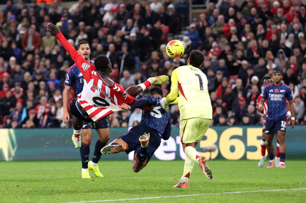 Arsenal concede a goal to Sunderland as Brian Brobbey scores