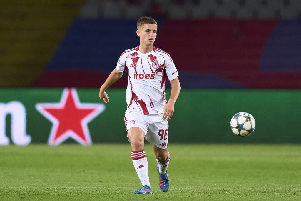 Christos Mouzakitis in action during an Olympiacos game