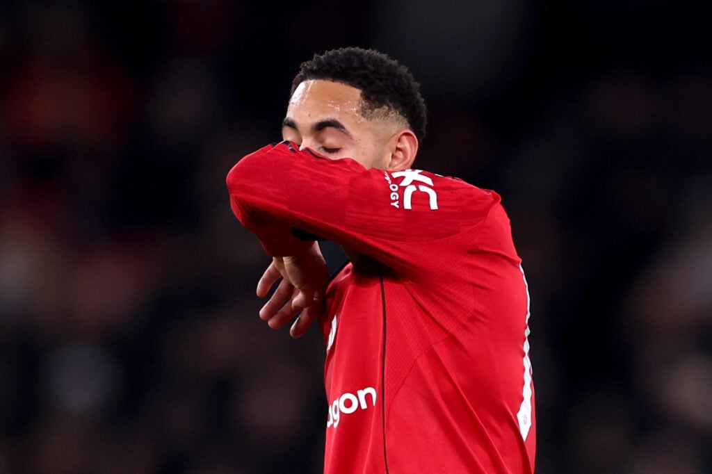 Matheus Cunha looking dejected during a Manchester United game