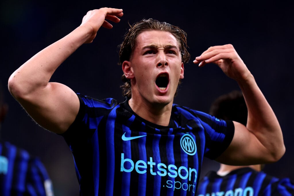 Francesco Pio Esposito of Fc Internazionale celebrates after
