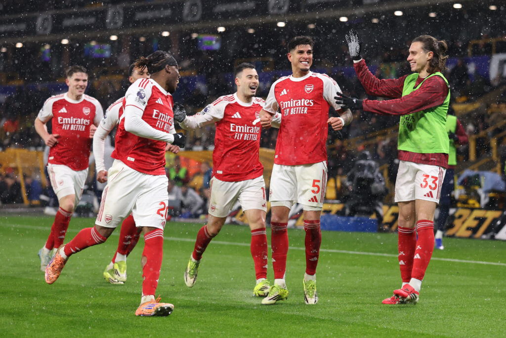 Arsenal players celebrate Piero Hincapie's goal vs Wolves