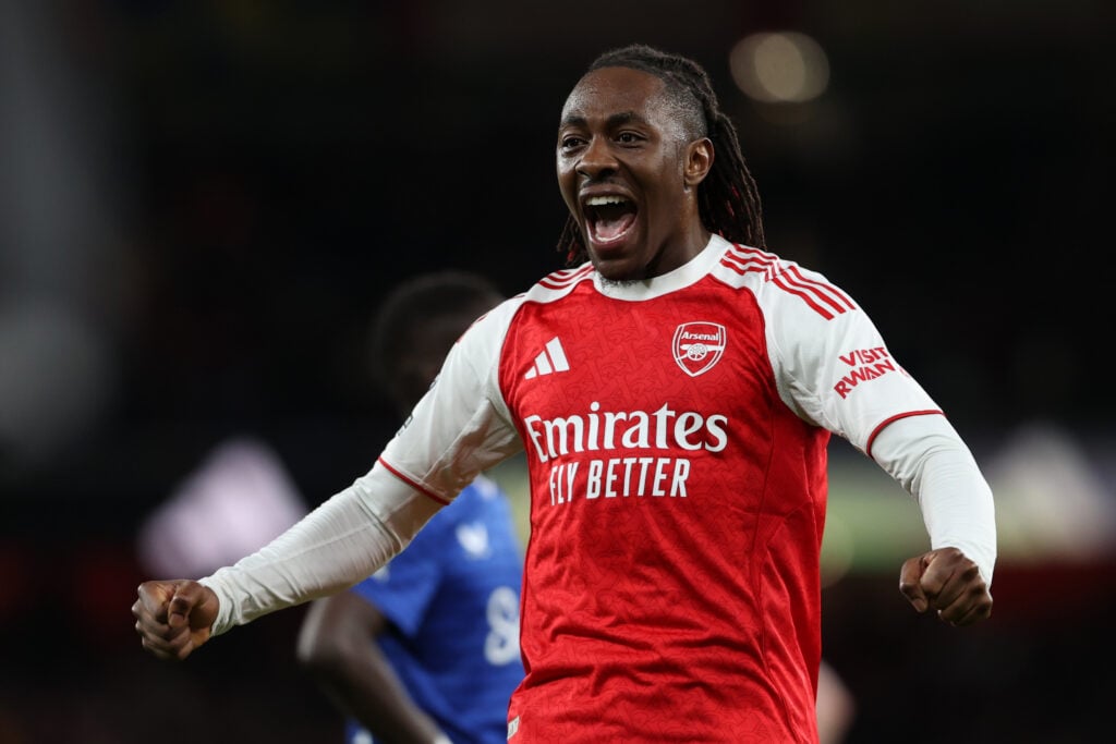 Eberechi Eze celebrates during an Arsenal game