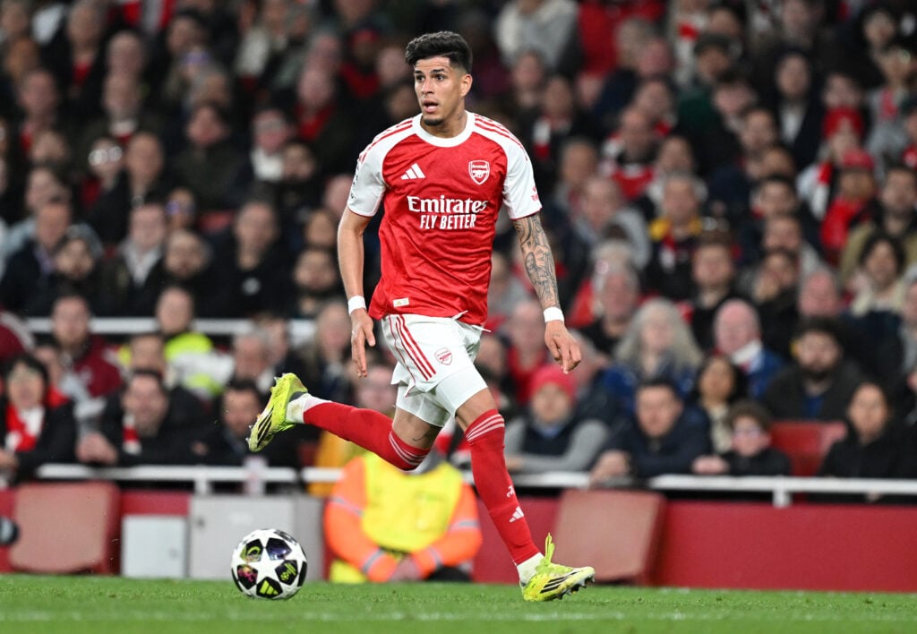 Piero Hincapie in action during an Arsenal game