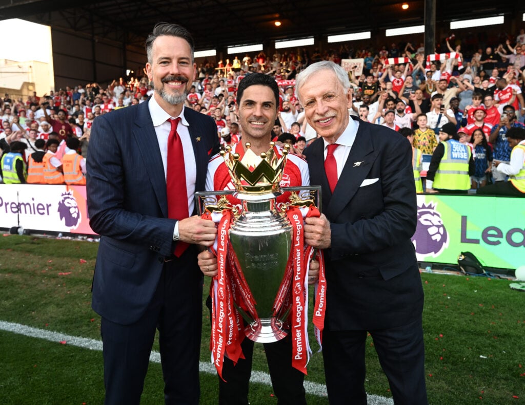 Arsenal manager Mikel Arteta with owners (L) Josh and (R) Stan Kroenke after the Premier League match between Crystal Palace and Arsenal at Selhurst Park