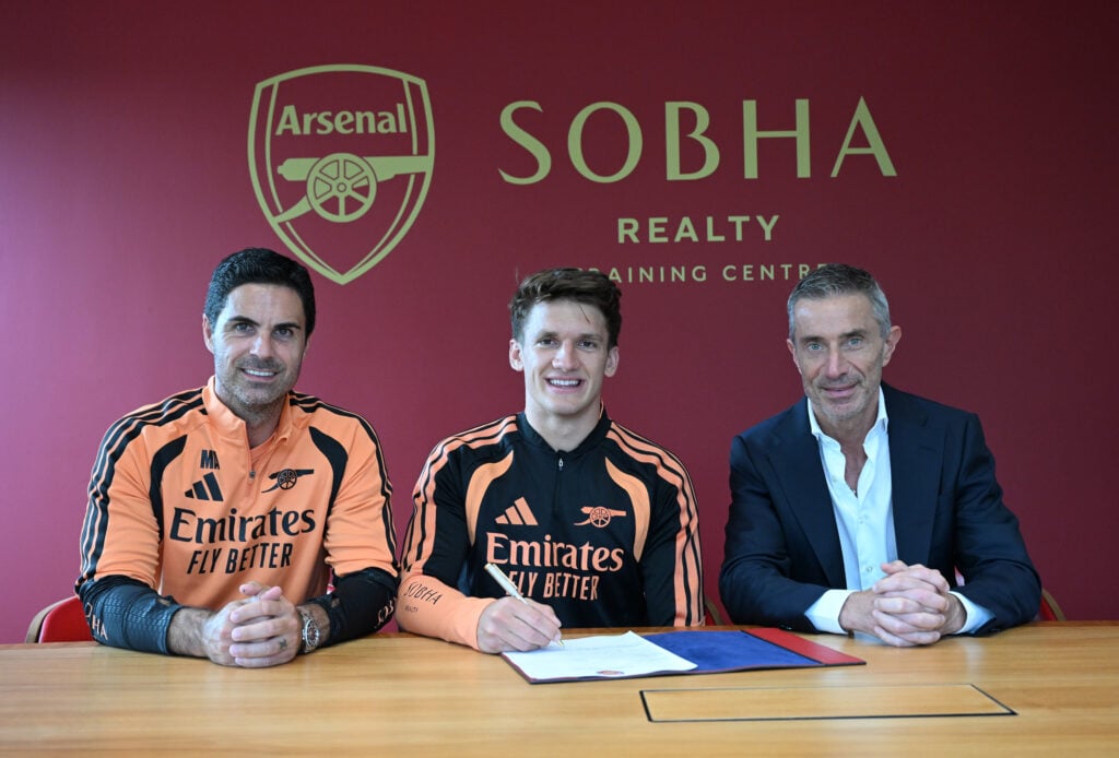 Arsenal Unveil New Signing Christos Tzolis along with Mikel Arteta and Andrea Berta